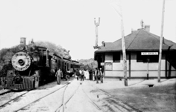 black and white photo of mount dora train station in 1920s